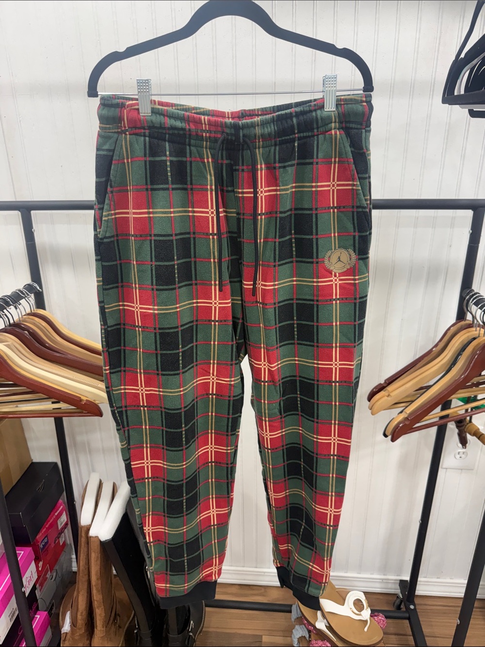 Like New Men’s Jordan Red & Green Plaid Fleece Joggers Large